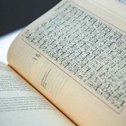 The Majestic Quran (Indo-Pak Script) Large- Hardback