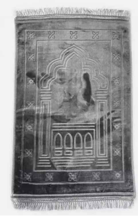 Premium Quality Extra Large Padded Velvet Prayer Mats (Non-Slip)- (80x120cm)