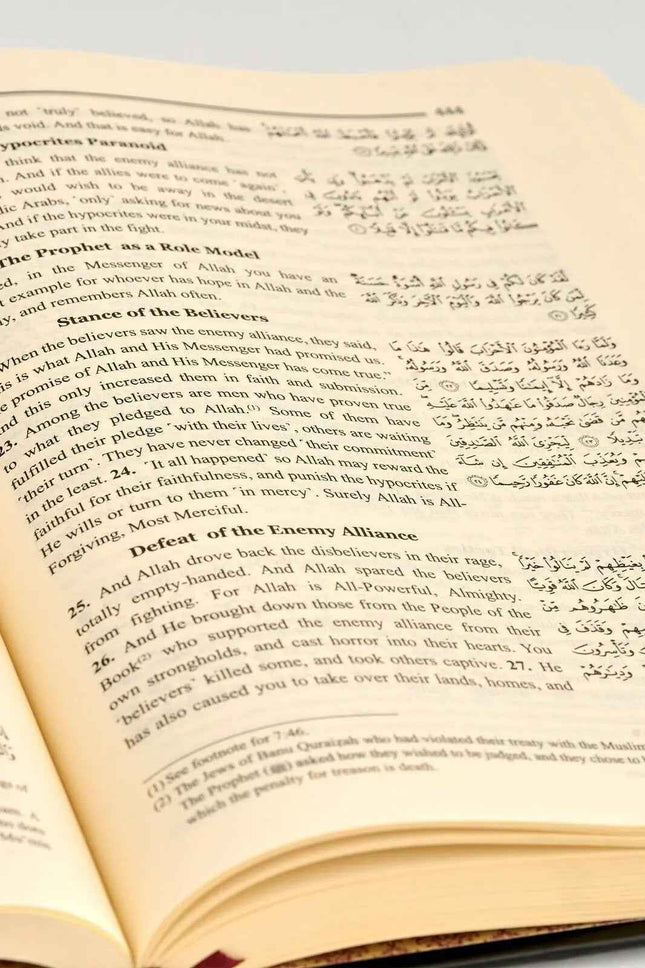 The Clear Quran: Thematic English Translation with Arabic Text- Hardcover